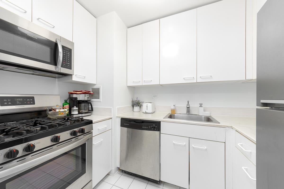 330 East 38th Street
