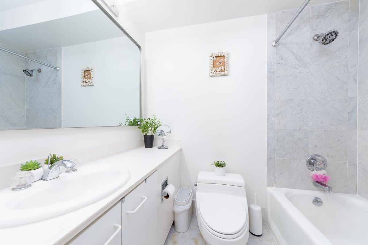 330 East 38th Street