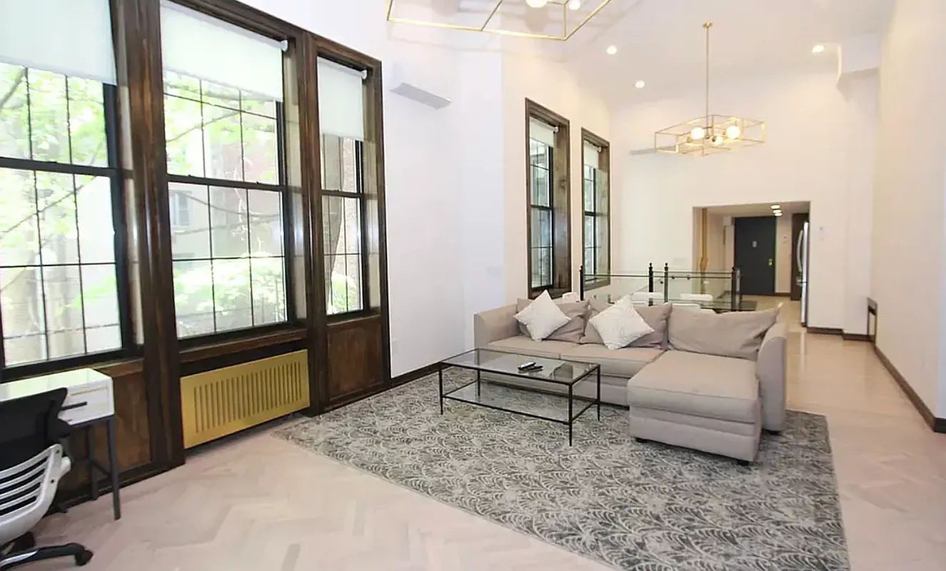 121 East 37th Street