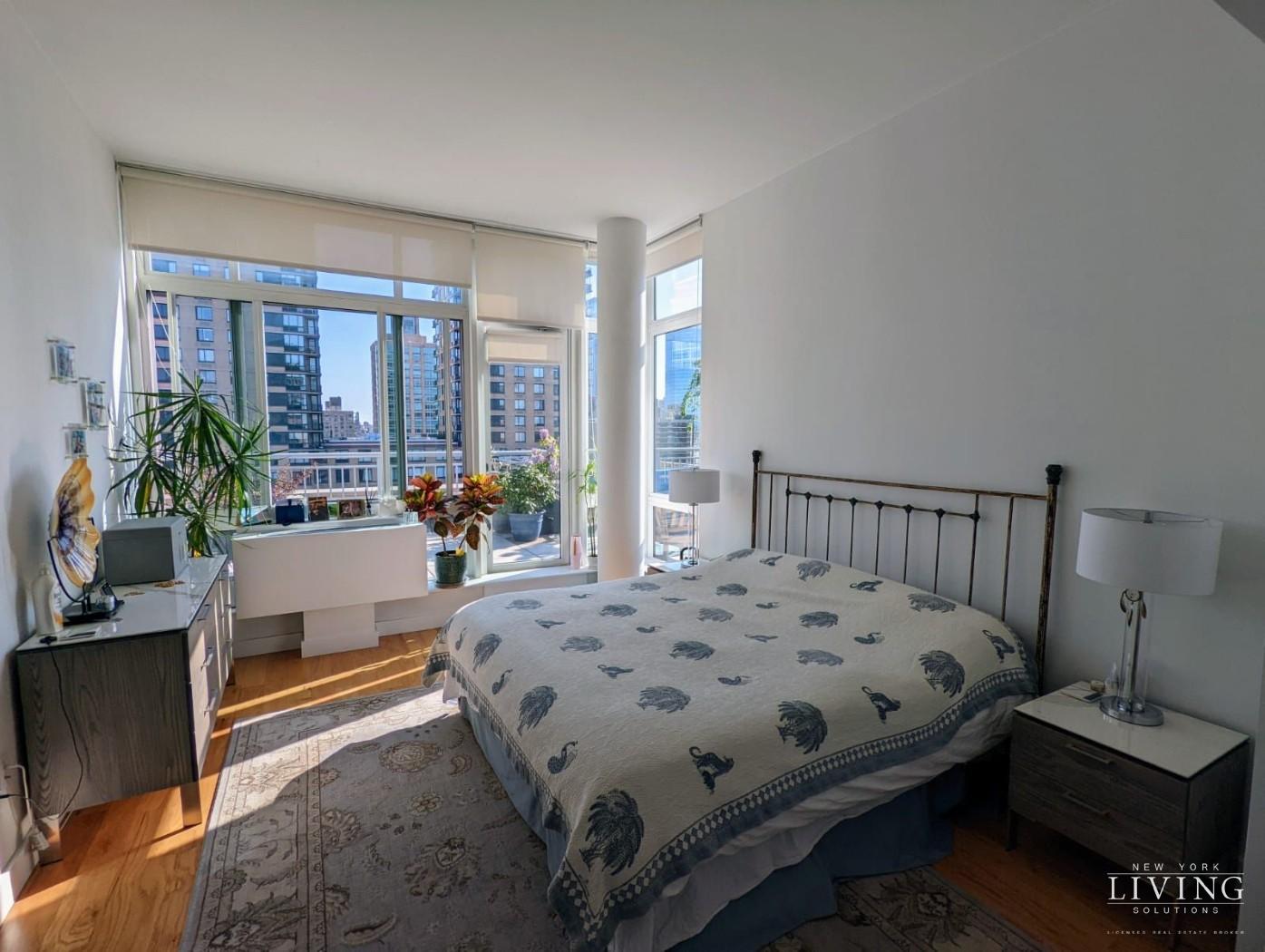 33 West End Avenue