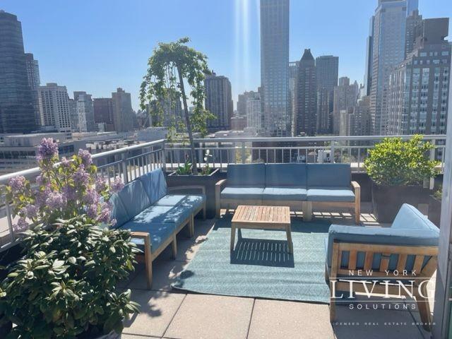 33 West End Avenue