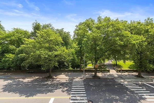 485 Central Park West