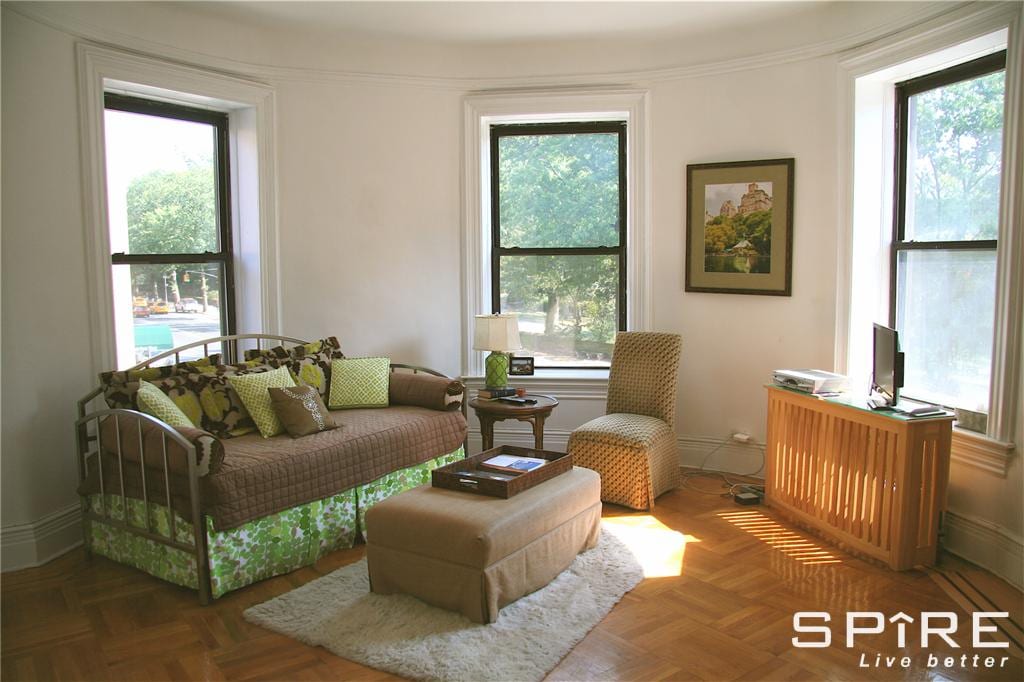 418 Central Park West