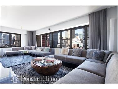 160 East 38th Street