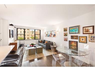 305 East 40th Street