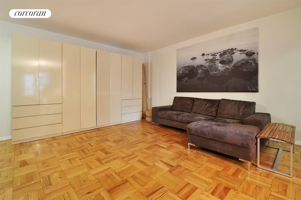 242 East 38th Street