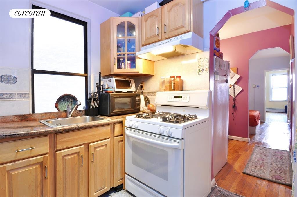 522 West 50th Street
