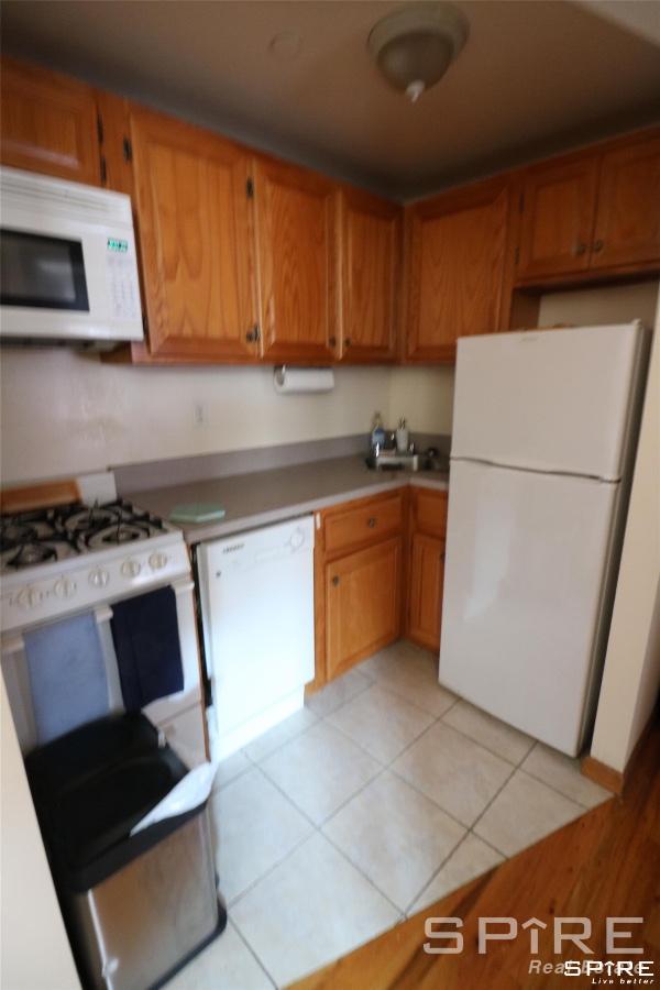 646 Tenth Avenue