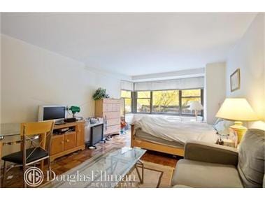 35 East 38th Street