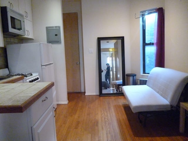529 West 48th Street