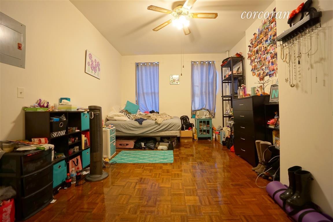 1586 1st Avenue
