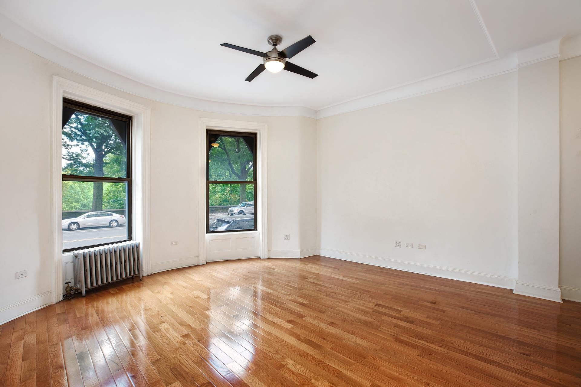 418 Central Park West