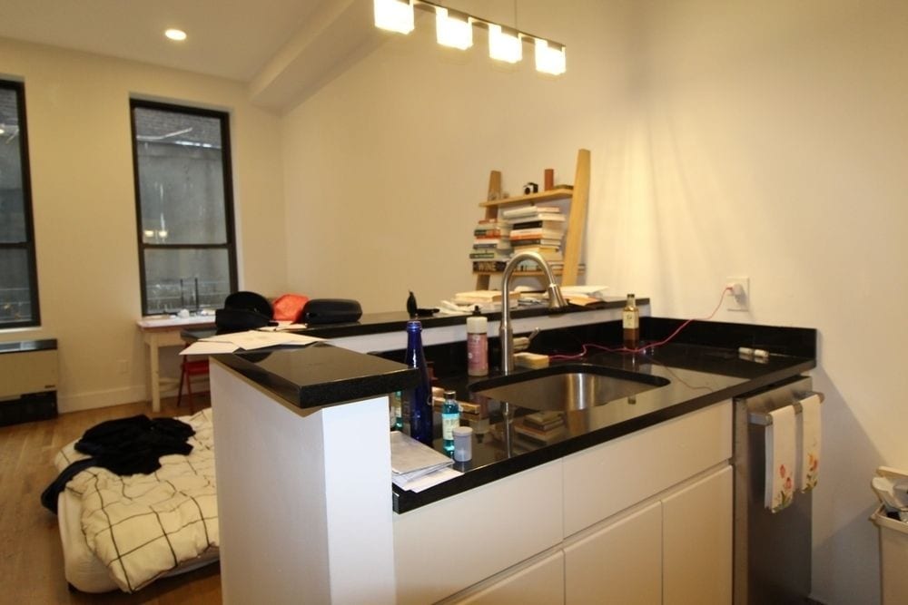 207-215 East 37th Street