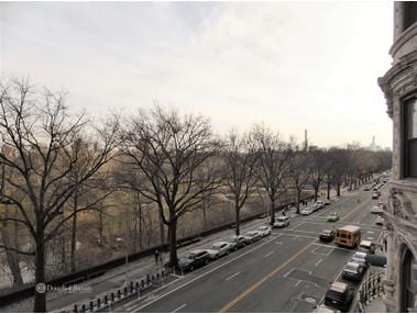 418 Central Park West