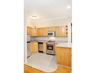 152 East 35th Street