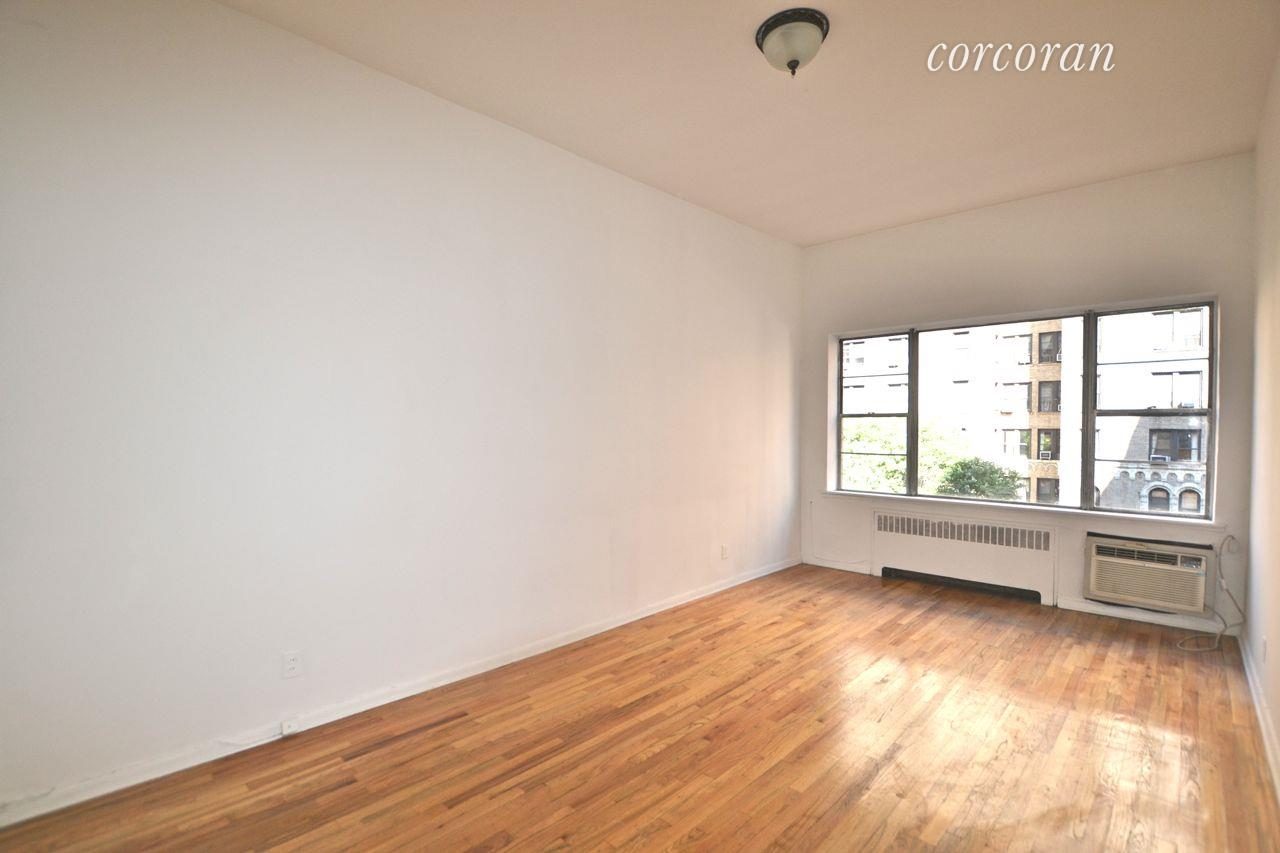 44 West 72nd Street