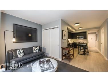 535 West 43 Street