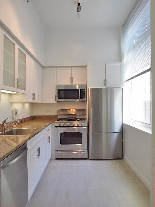 33 West End Avenue