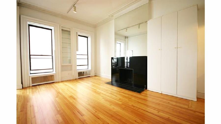 25 East 38th Street