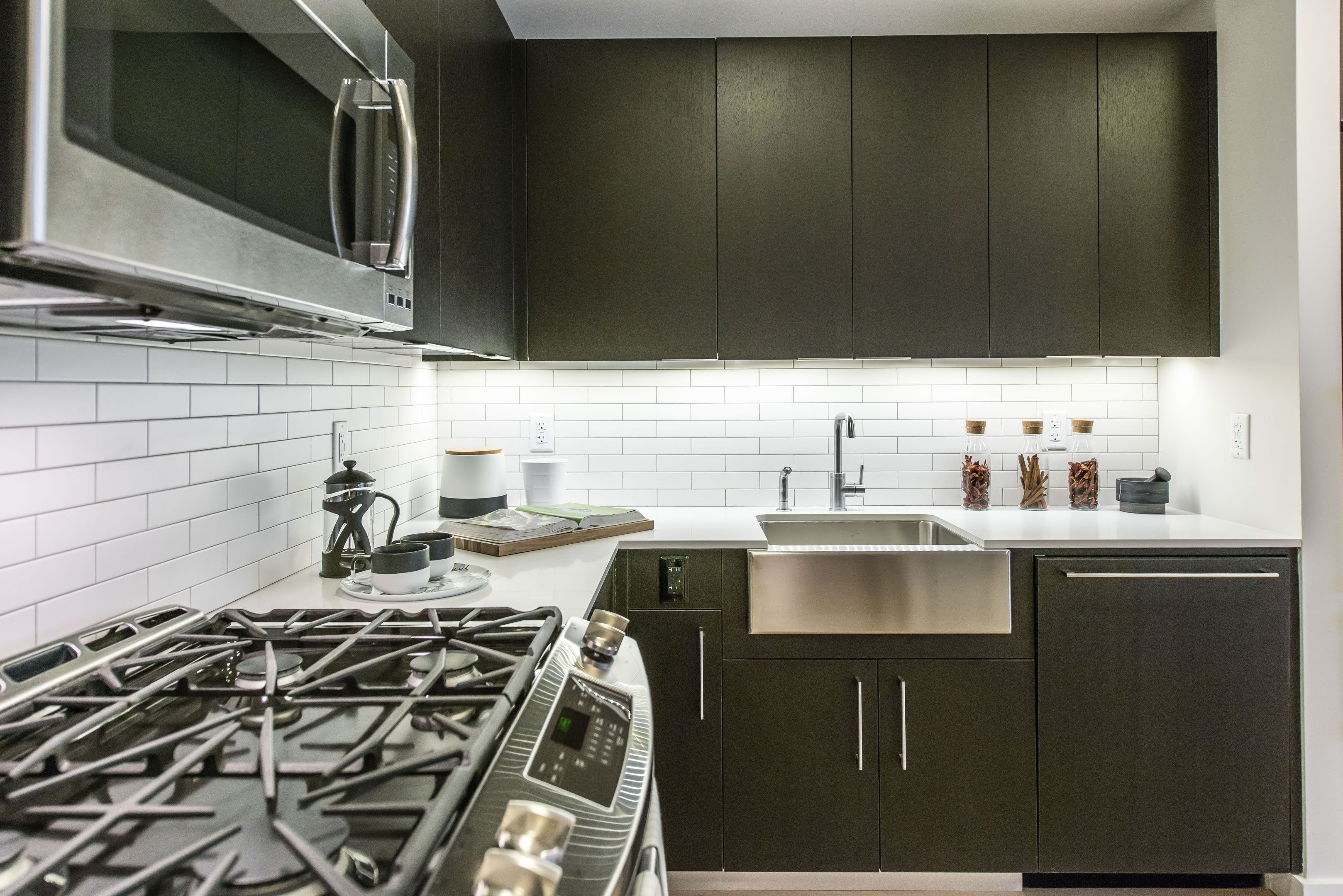 535 West 43 Street