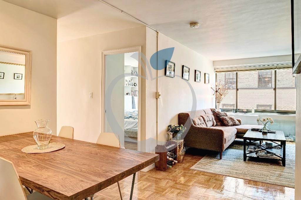 330 West 45th Street