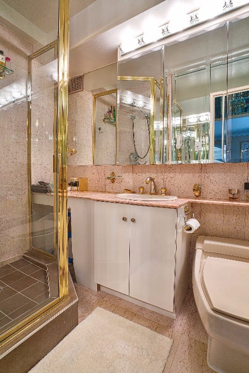 305 East 40th Street