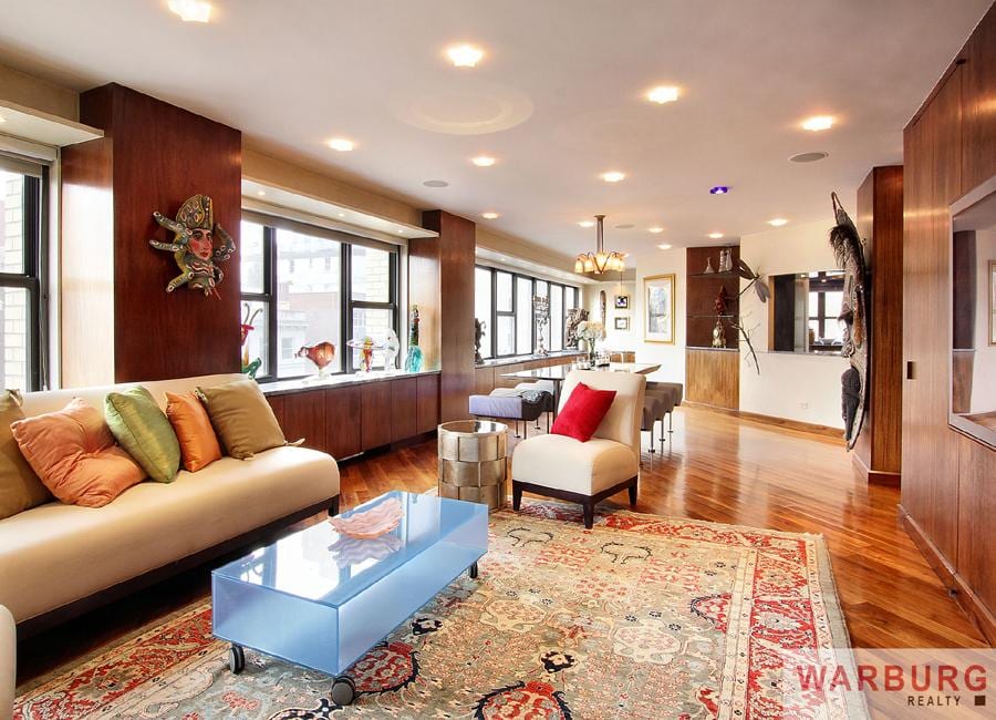 160 East 38th Street