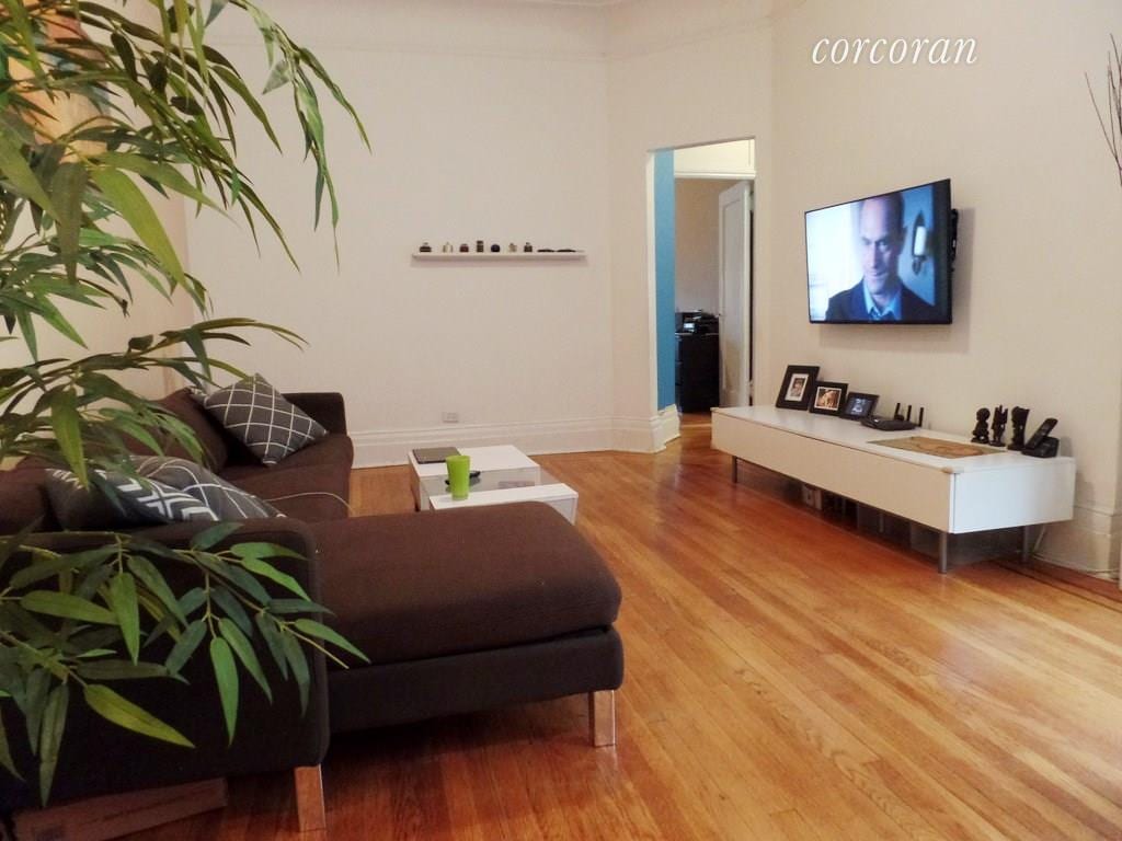 260 West 72nd Street