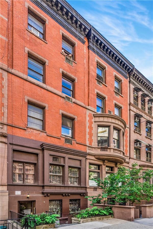46 West 71st Street
