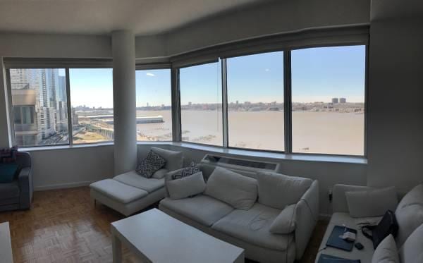 180 Riverside Boulevard