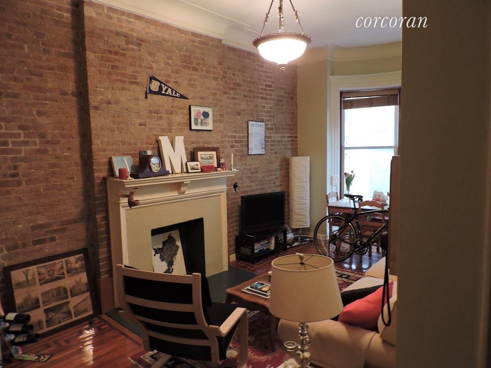 8 West 71st Street