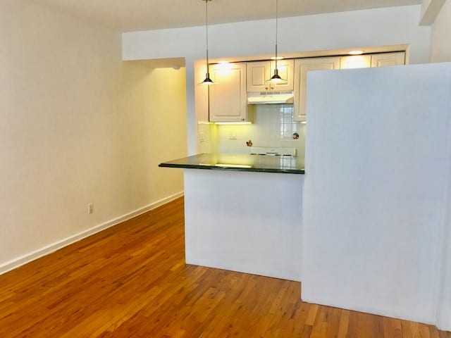 172 East 92nd Street