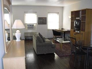 111-113 East 38th Street