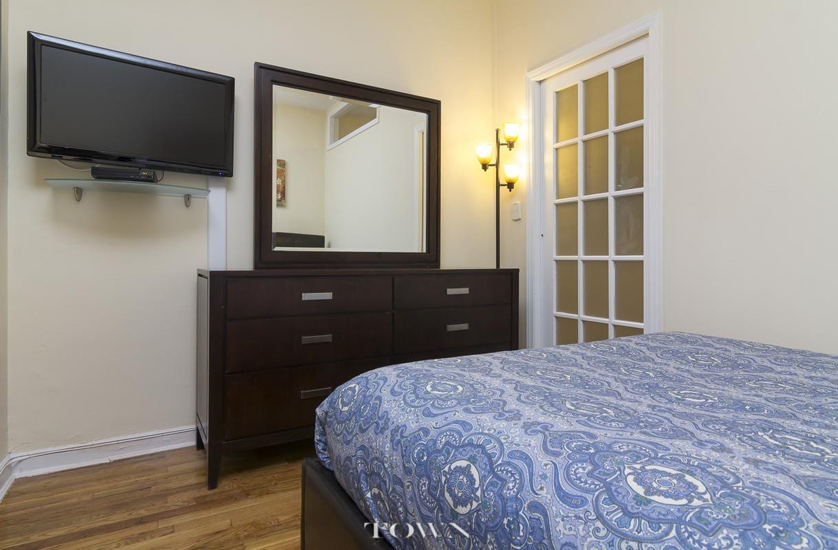 238 East 82nd Street