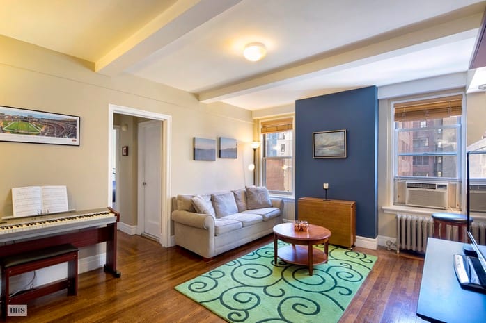 325 West 45th Street
