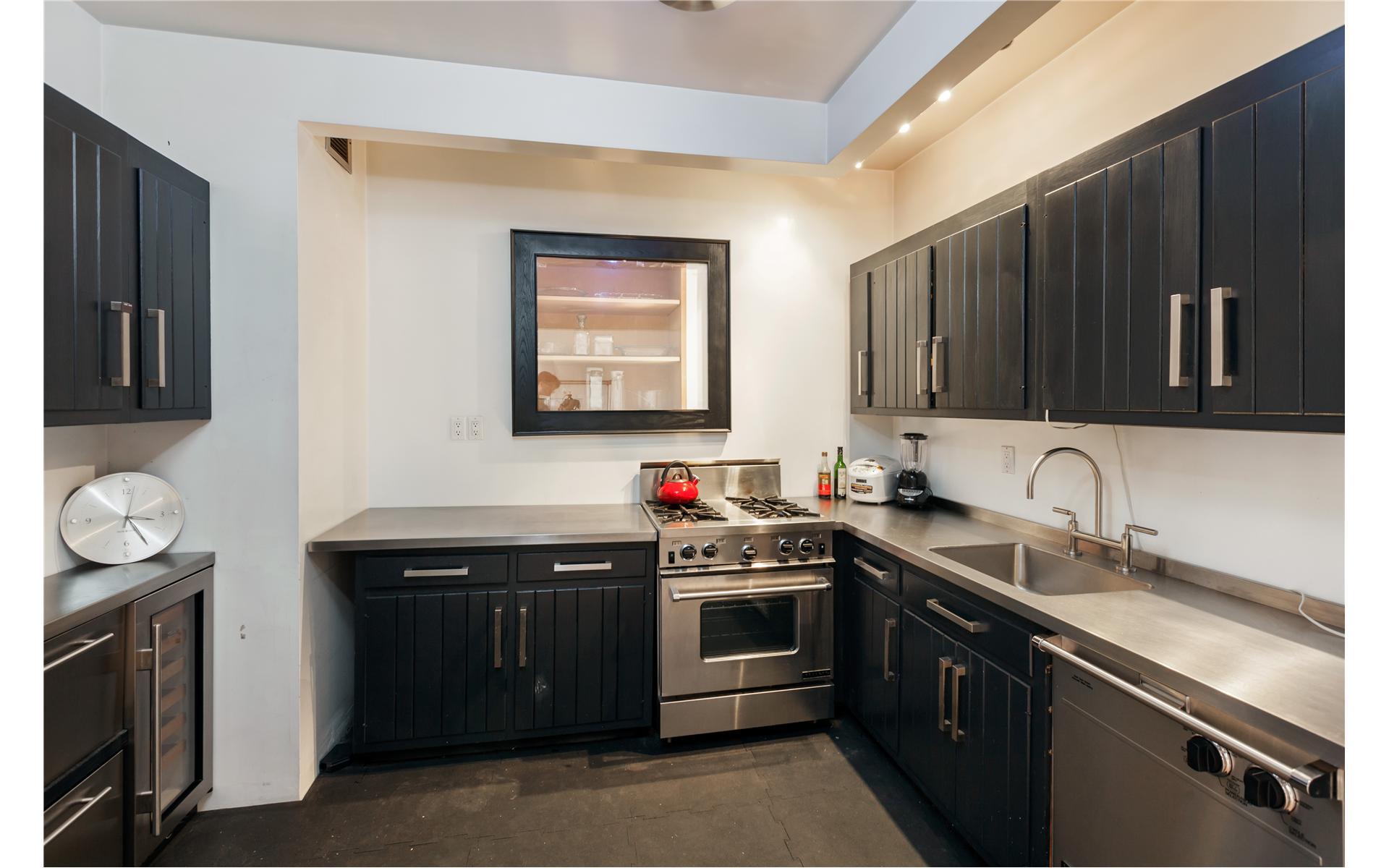 529 West 42nd Street