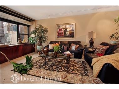 160 East 38th Street