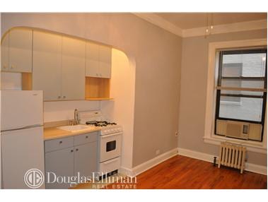 418 Central Park West