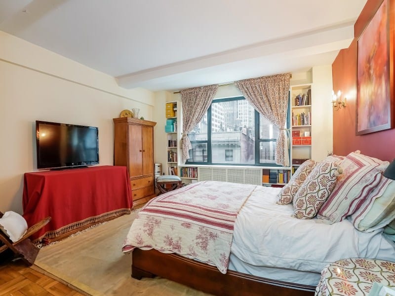 30 East 37th Street