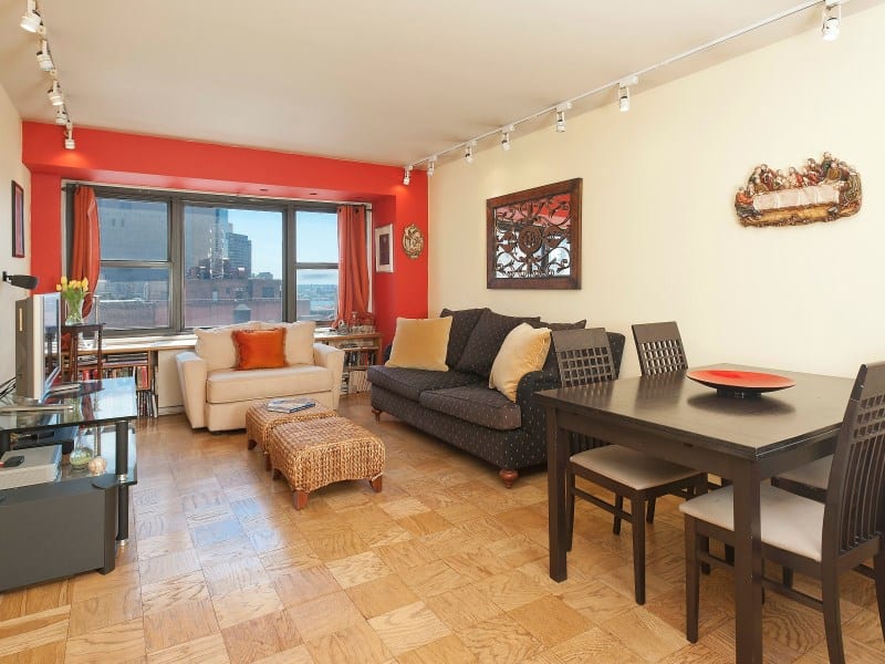 160 East 38th Street