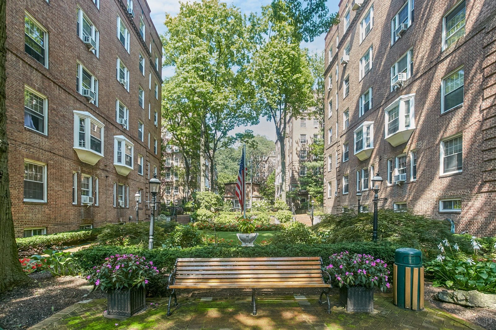 117-01 Park Lane South