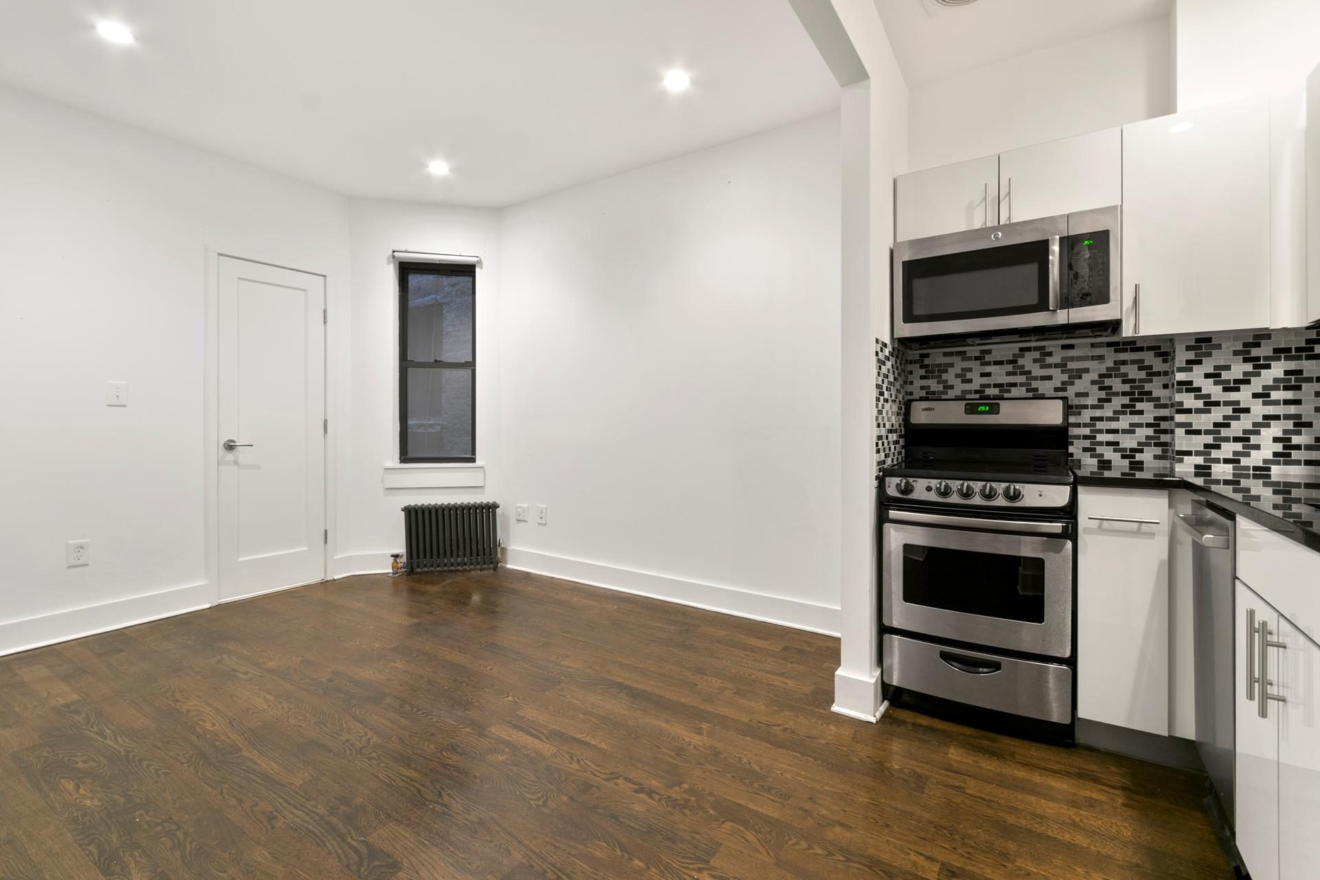 245 East 39th Street
