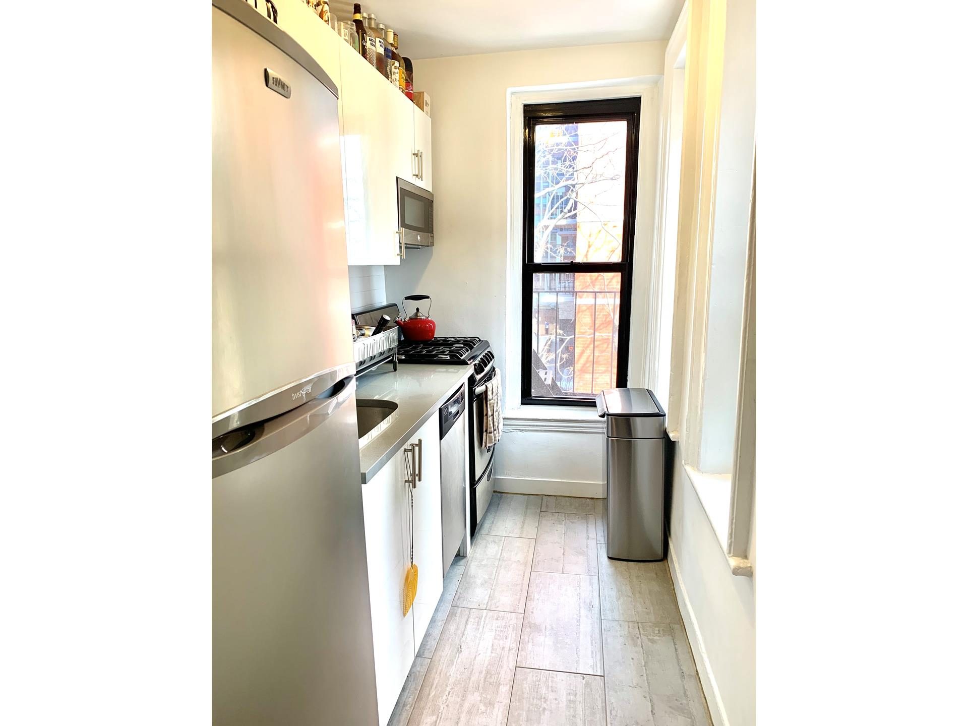 247 East 39th Street