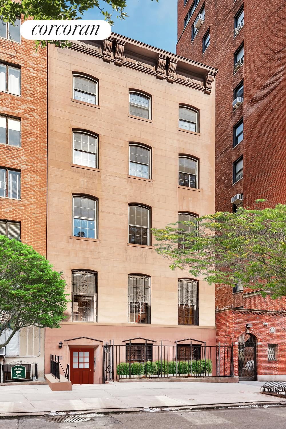 121 East 37th Street