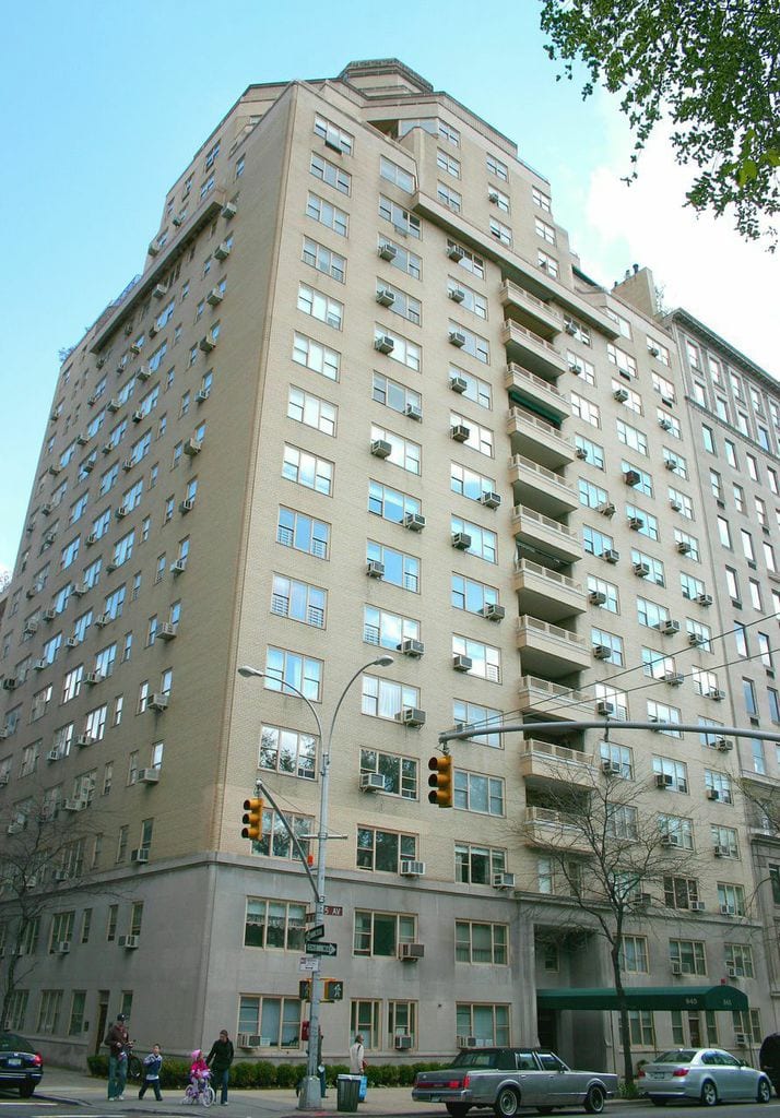945 5th Avenue