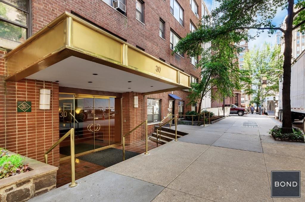 30 East 37th Street