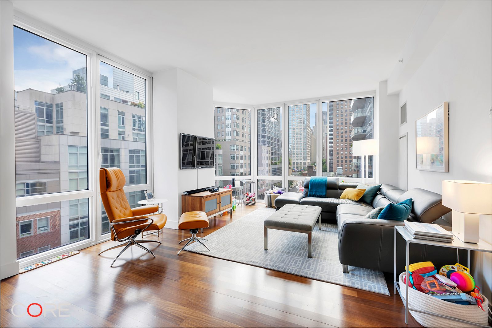10 West End Avenue