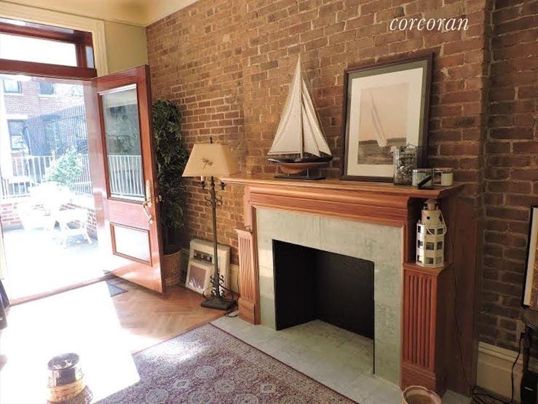 8 West 71st Street