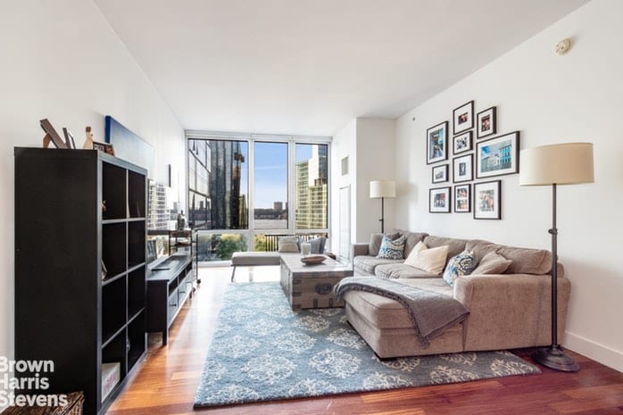 10 West End Avenue