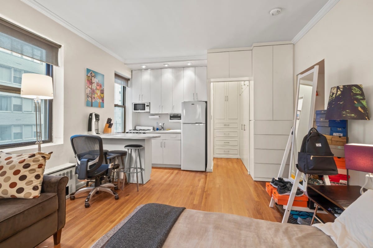 152 East 35th Street